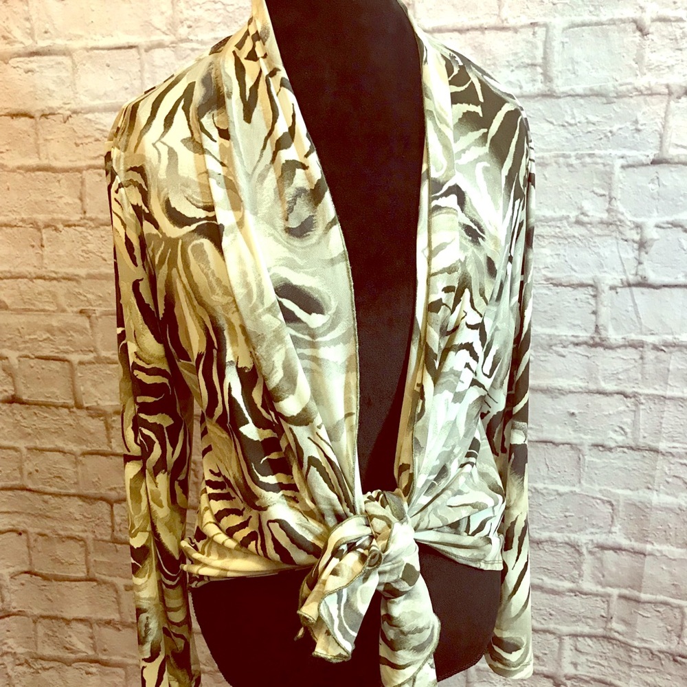 CHICO’S lightweight cardigan/wrap